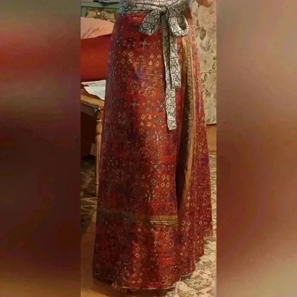 Reversible SILK OSFA Wrap Skirt - Picture 12 of 15